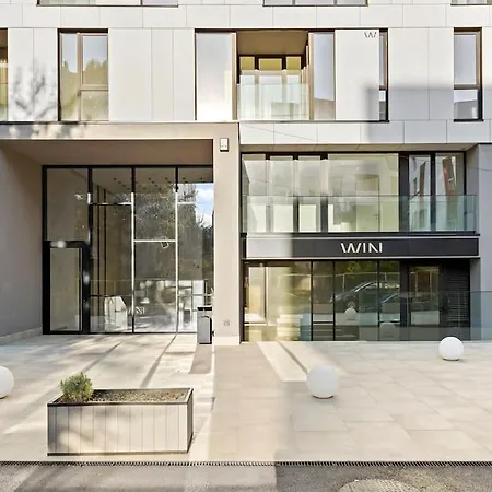 Win Herastrau Βουκουρέστι