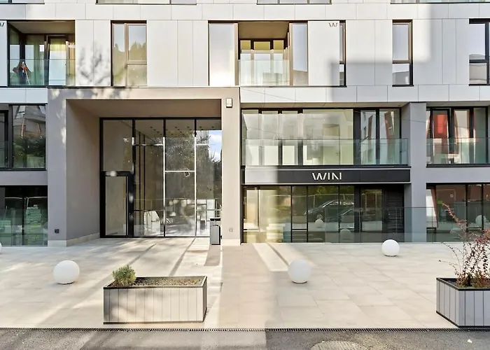 Win Herastrau Бухарест