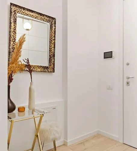 Win Herastrau Бухарест